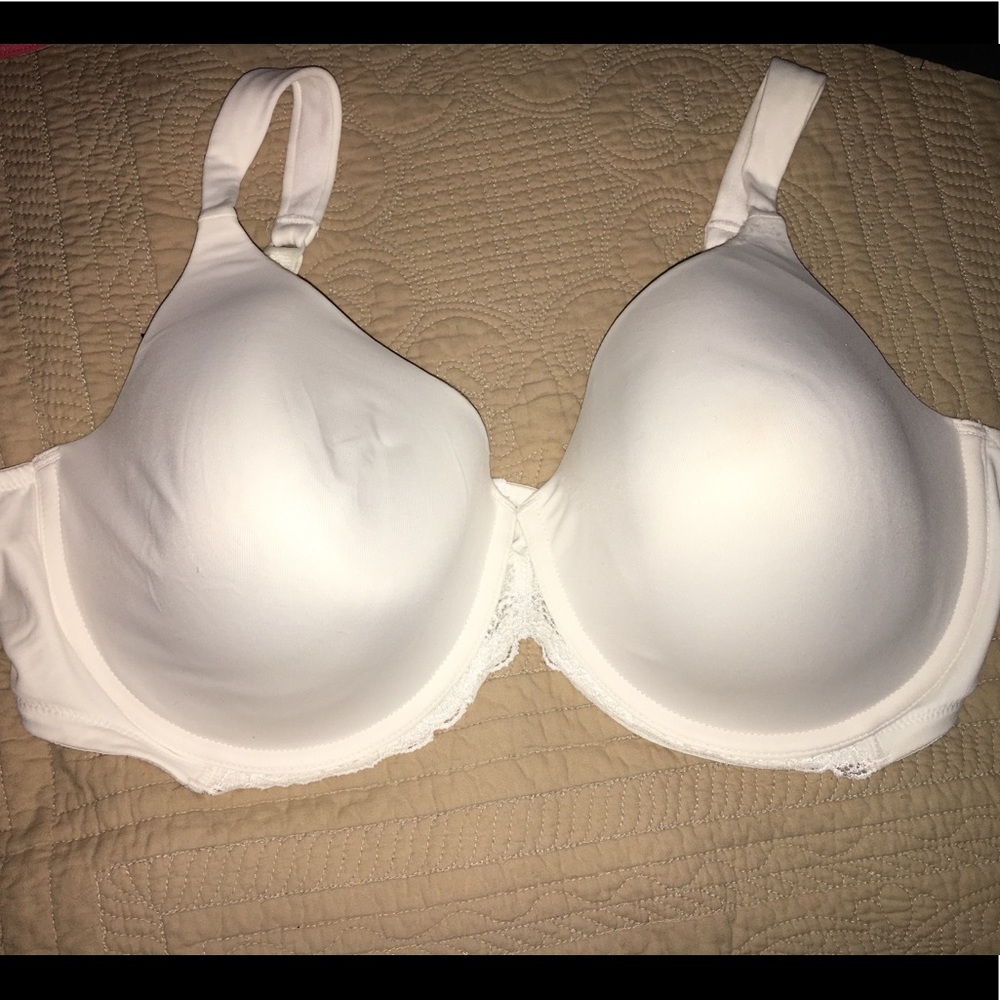 Playtex Underwire Bra... style#4594... 44D